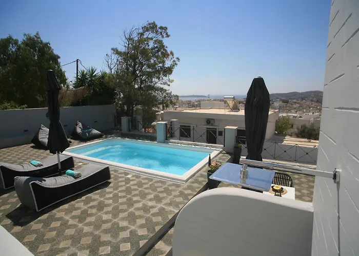 Casa Di Soho Syros فيلة إرموبولّي